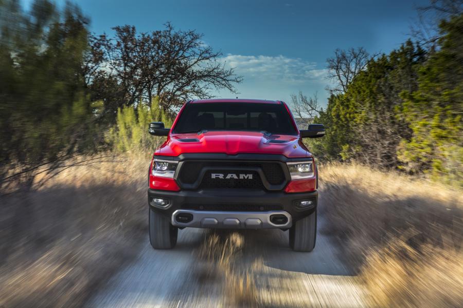  Dodge Ram 1500 Rebel Quad Cab (DT) 2018 года  (фото 16 из 36)